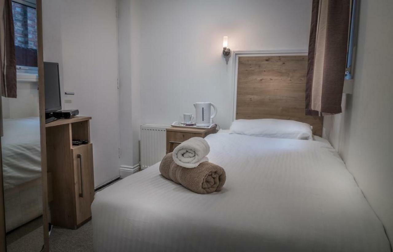 Acton Hill Hotel Ealing Ngoại thất bức ảnh