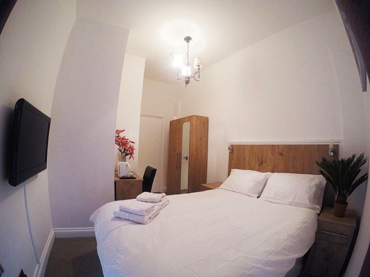 Acton Hill Hotel Ealing Ngoại thất bức ảnh