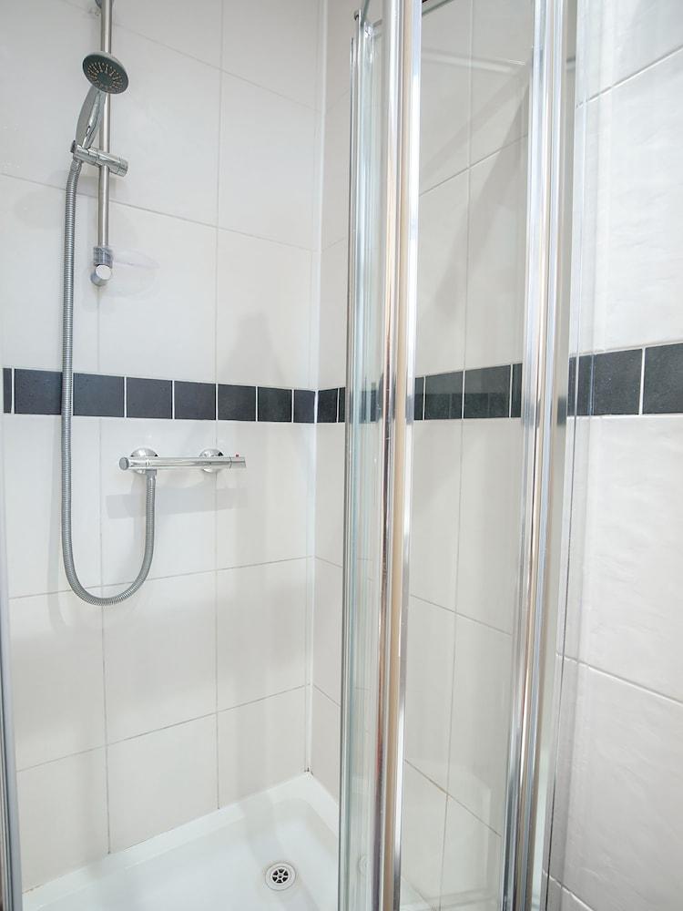 Acton Hill Hotel Ealing Ngoại thất bức ảnh