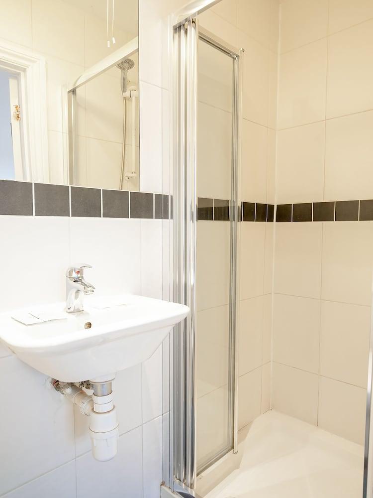 Acton Hill Hotel Ealing Ngoại thất bức ảnh